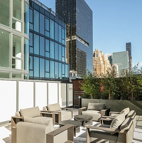 650 1st Ave #PHH — Photo 23