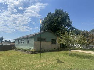 5792 E 26th Pl, Tulsa, OK 74114