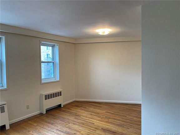 4th image of 125 Prospect St APT 5A