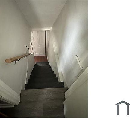 2nd image of 5262 Glenloch St