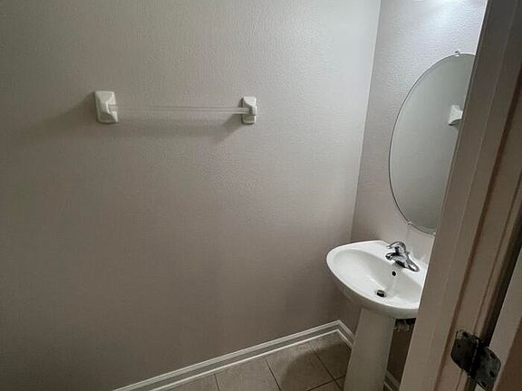 5th image of 4215 Crownwood Dr