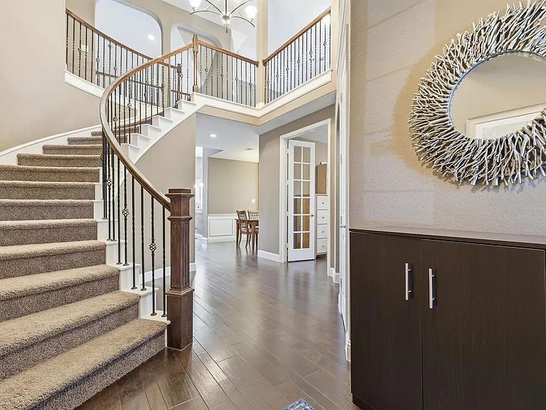 1273 Ranch Gate Ln — Photo 3