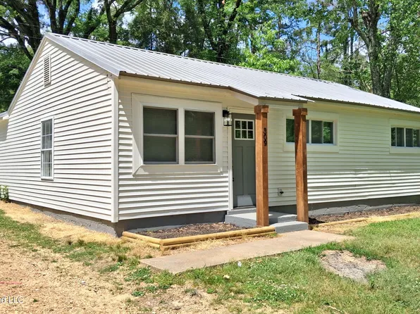 309 Willa St, Batesville, MS 38606