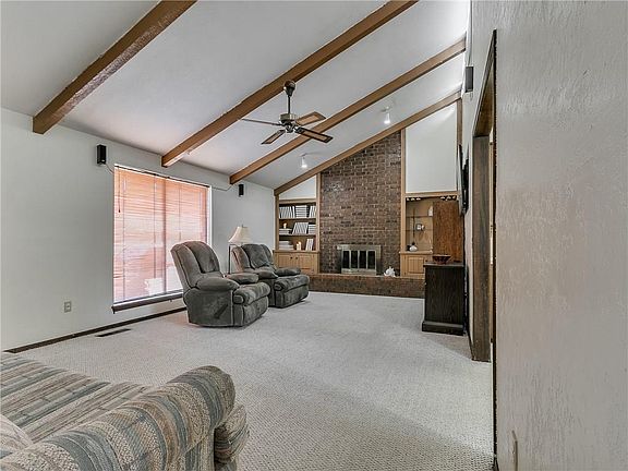 3rd image of 11825 Larkdale Dr
