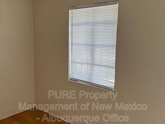 3rd image of 124 Aliso Dr NE APT 6
