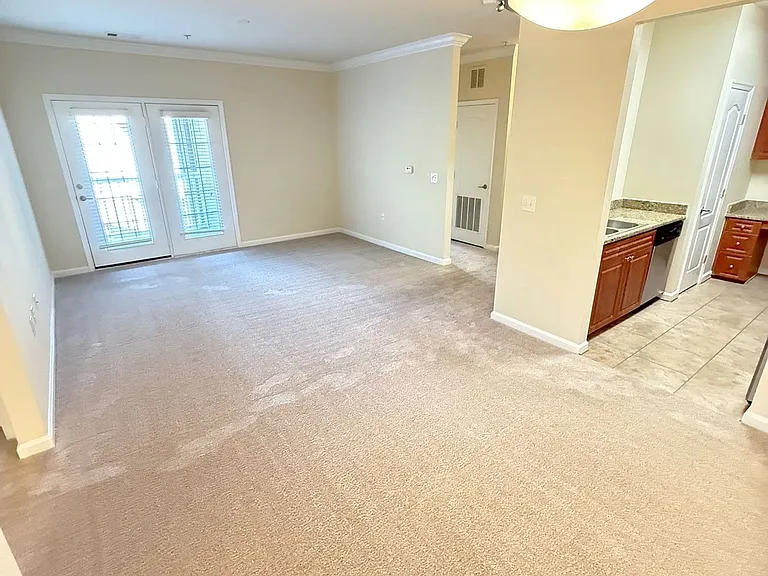 Clairmont at Farmgate — Photo 52
