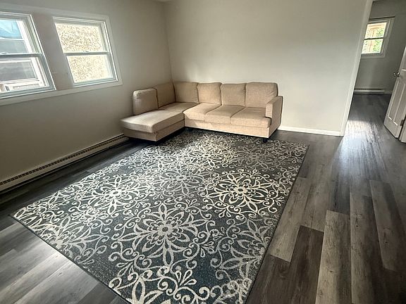 3rd image of 1514 Cedar Ave #2R