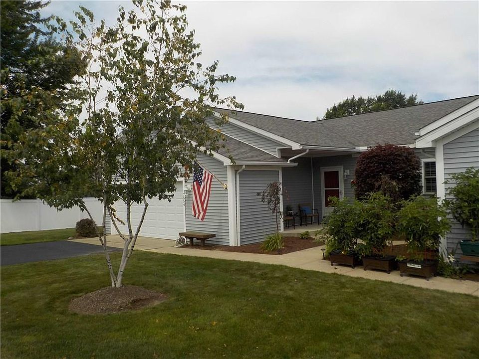 1st image of 7554 Anchor Dr #15