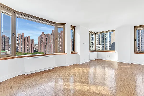 Rented by Compass | media 26