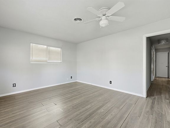 4th image of 1044 E Cantey St