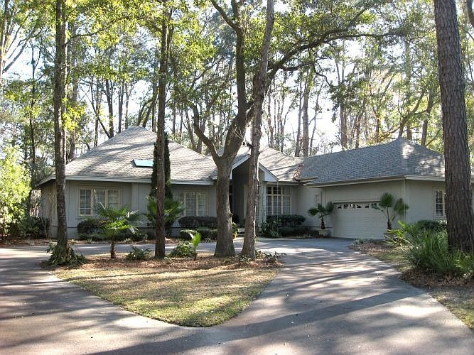 Front View - 33 Parkwood Drive