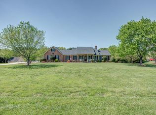 606 Sandycrest Dr, Cherryville, NC 28021