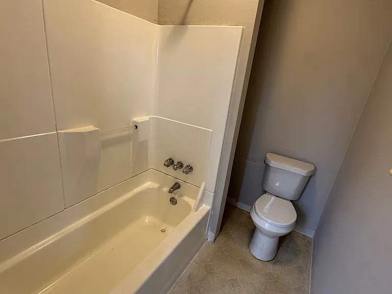 7923 Connecticut Ave — Photo 5