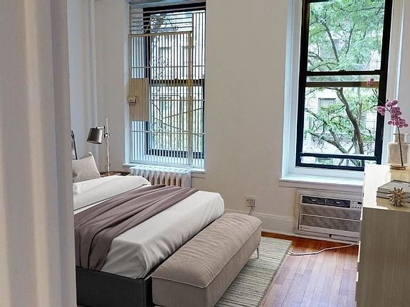 4th image of 313 E 93rd St #3AA