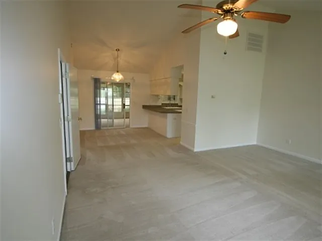 2416 Bradfield Ct — Photo 5