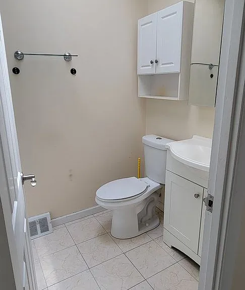717 Sanford St #2 — Photo 12