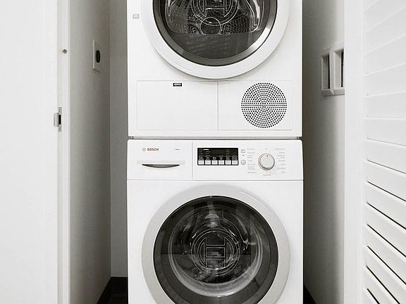 5th image of 70 Pine St APT 4507
