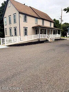 2 bed, $2,100 — Photo 2