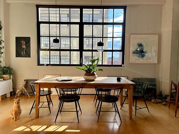 Dining area (tenant photo)