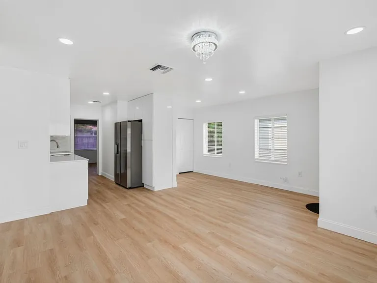 608 Fairfax Rd — Photo 20