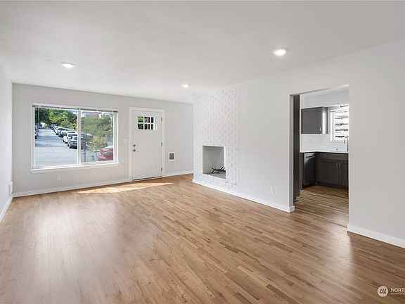 5th image of 6324 Latona Avenue NE