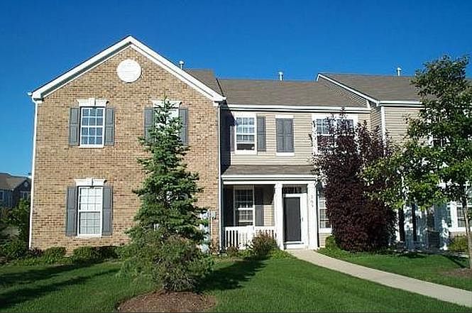 1st image of 365 S Litchfield Dr