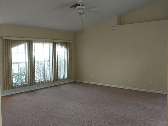 3rd image of 2802 Diplomat Pkwy W
