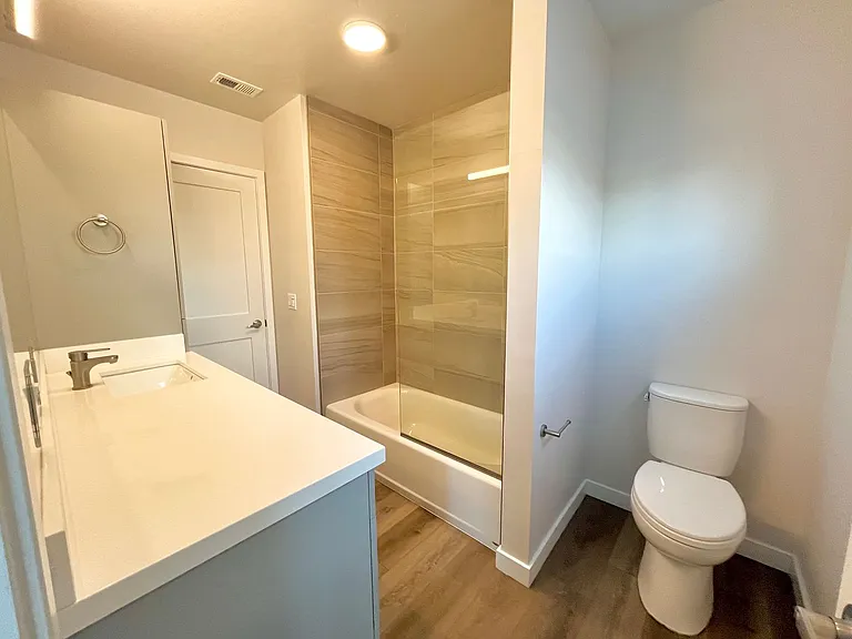 4135 Illinois St — Photo 14