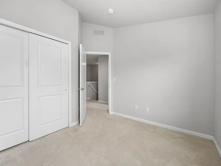 2794 Ashcombe Dr — Photo 28