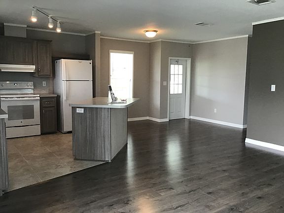 3rd image of 1124 Heritage Dr #197