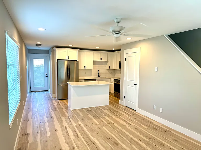 121 Norway Ave — Photo 20