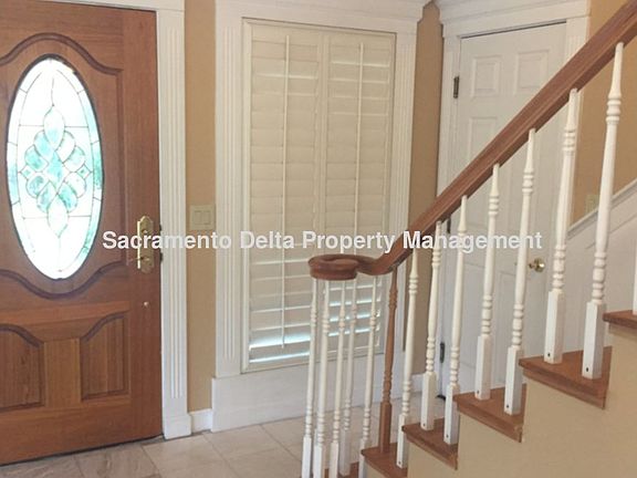 4th image of 7947 Clover Hill Ln
