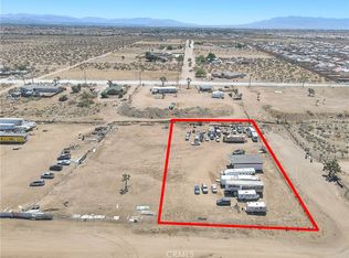 11525 Cactus Rd, Phelan, CA 92371