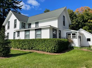 5281 E Duck Lake Rd, Lake Leelanau, MI 49653