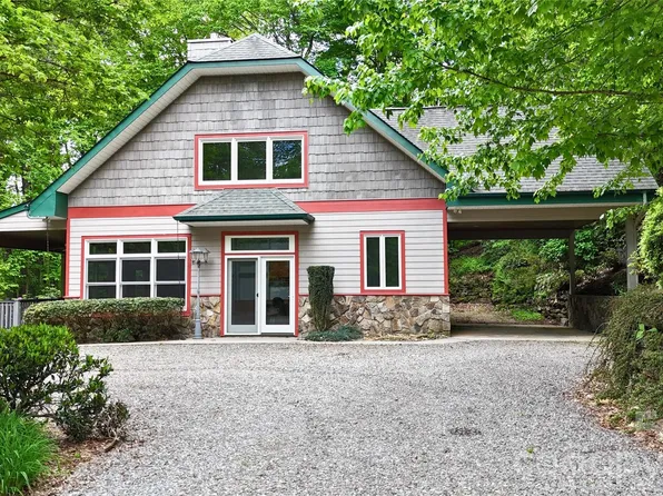 905 Old Fiddle Rd, Waynesville, NC 28786