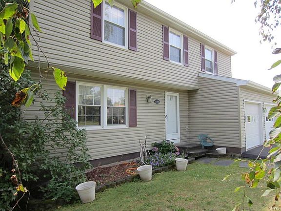 2nd image of 4767 Summerhurst Dr