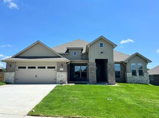 813 Silver Oaks Dr, Carl Junction, MO 64834