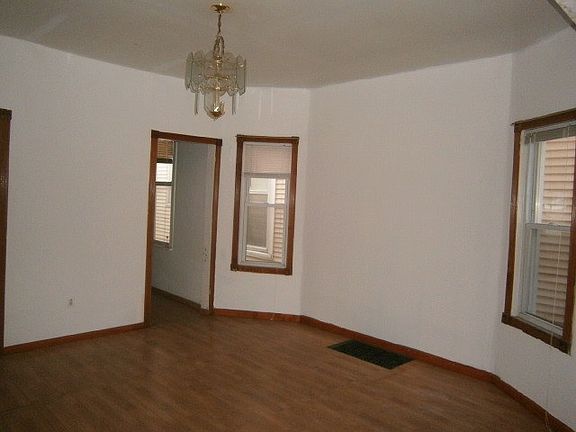 4th image of 2243 N Keeler Ave