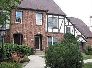 616 Kingsberry Cir, Pittsburgh, PA 15234