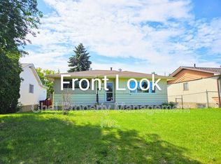 8007 128a Ave NW, Edmonton, AB T5C 1V3