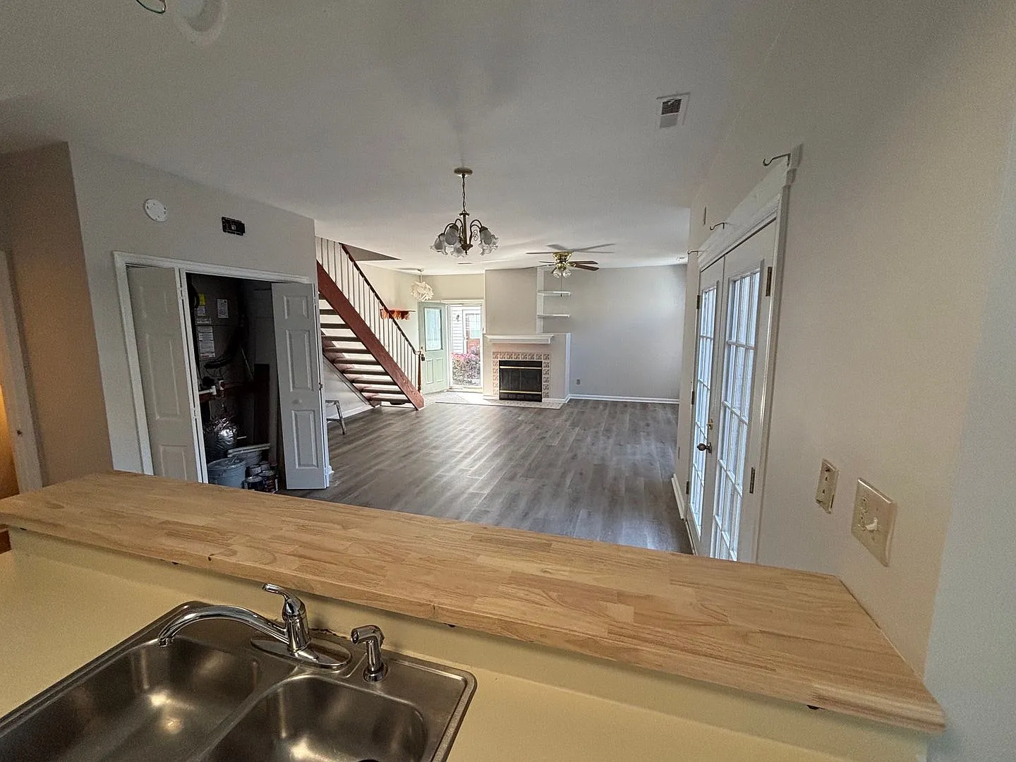 3 bedroom 2.5 bath townhouse in Virginia Beach — Photo 3