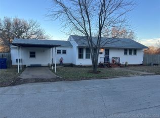 1402 Revard Ave, Pawhuska, OK 74056