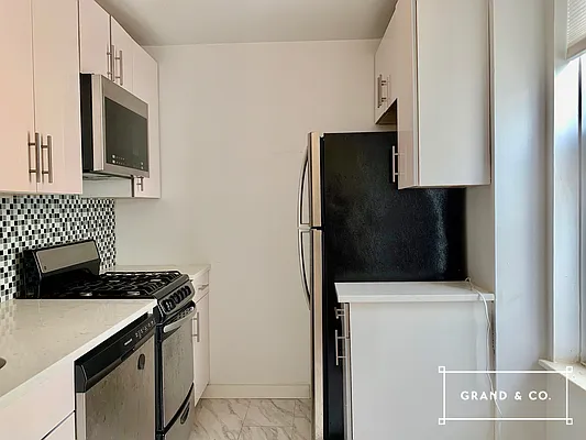 Rented by Grand & Co. | media 15