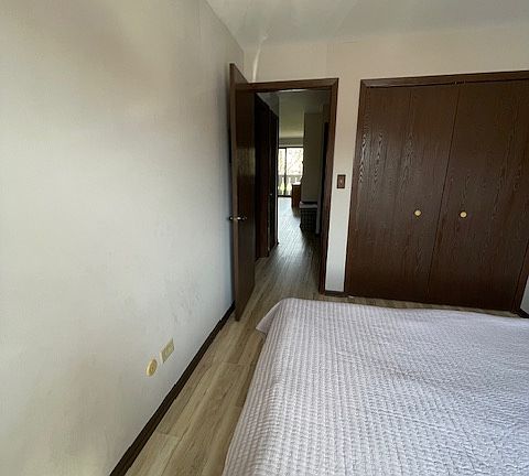 3rd image of 18 Parkside Ct APT 10