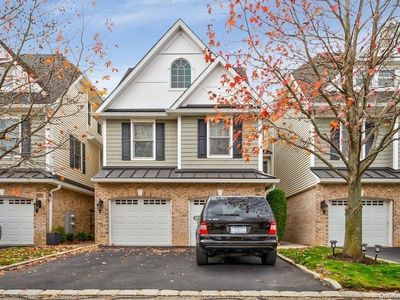 310 Trotting Lane #1, Westbury, NY, 11590