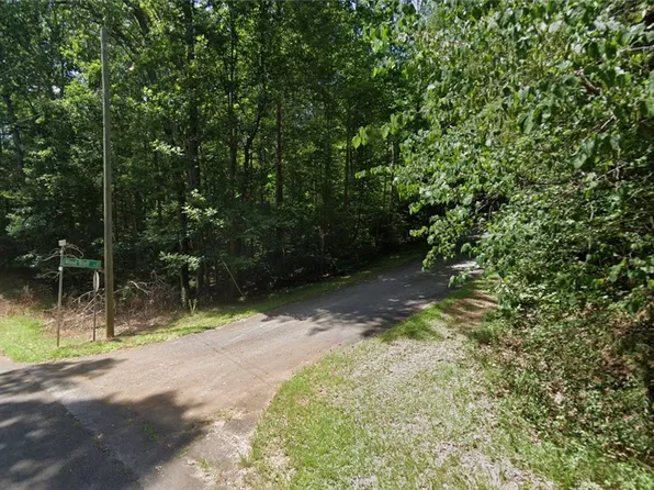314 Wood Bluff Cir, Westminster, SC 29693