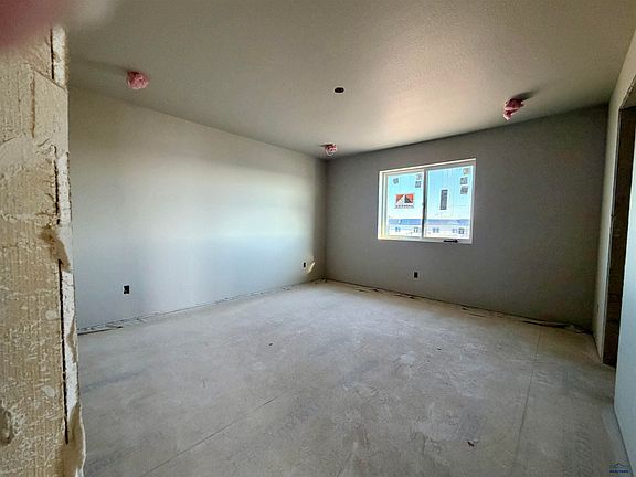 4th image of LOT 7 Country Rd W