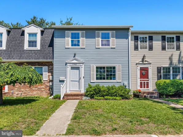 7740 Moonfall Ct, Pasadena, MD 21122