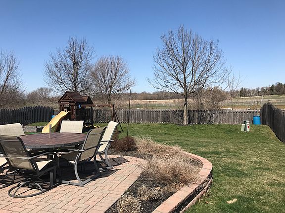 3rd image of 5485 Savoy Dr