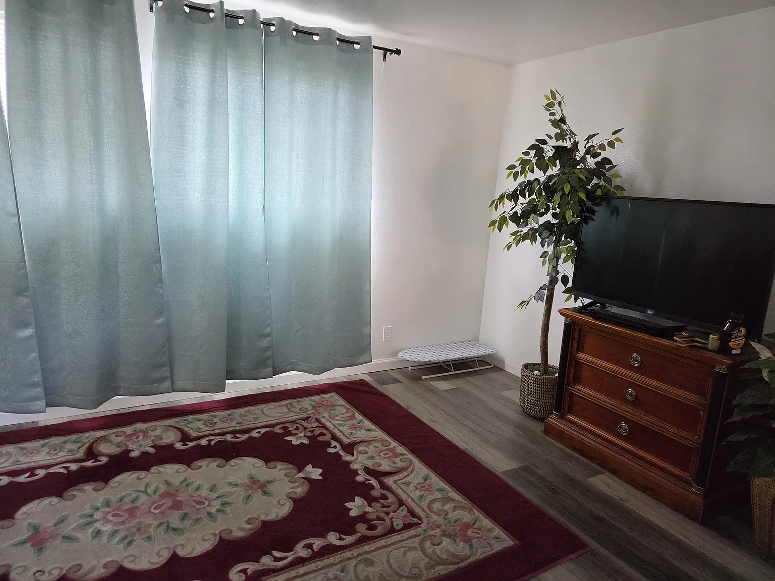 2 bed, 1198 sqft, $1,650 — Photo 2